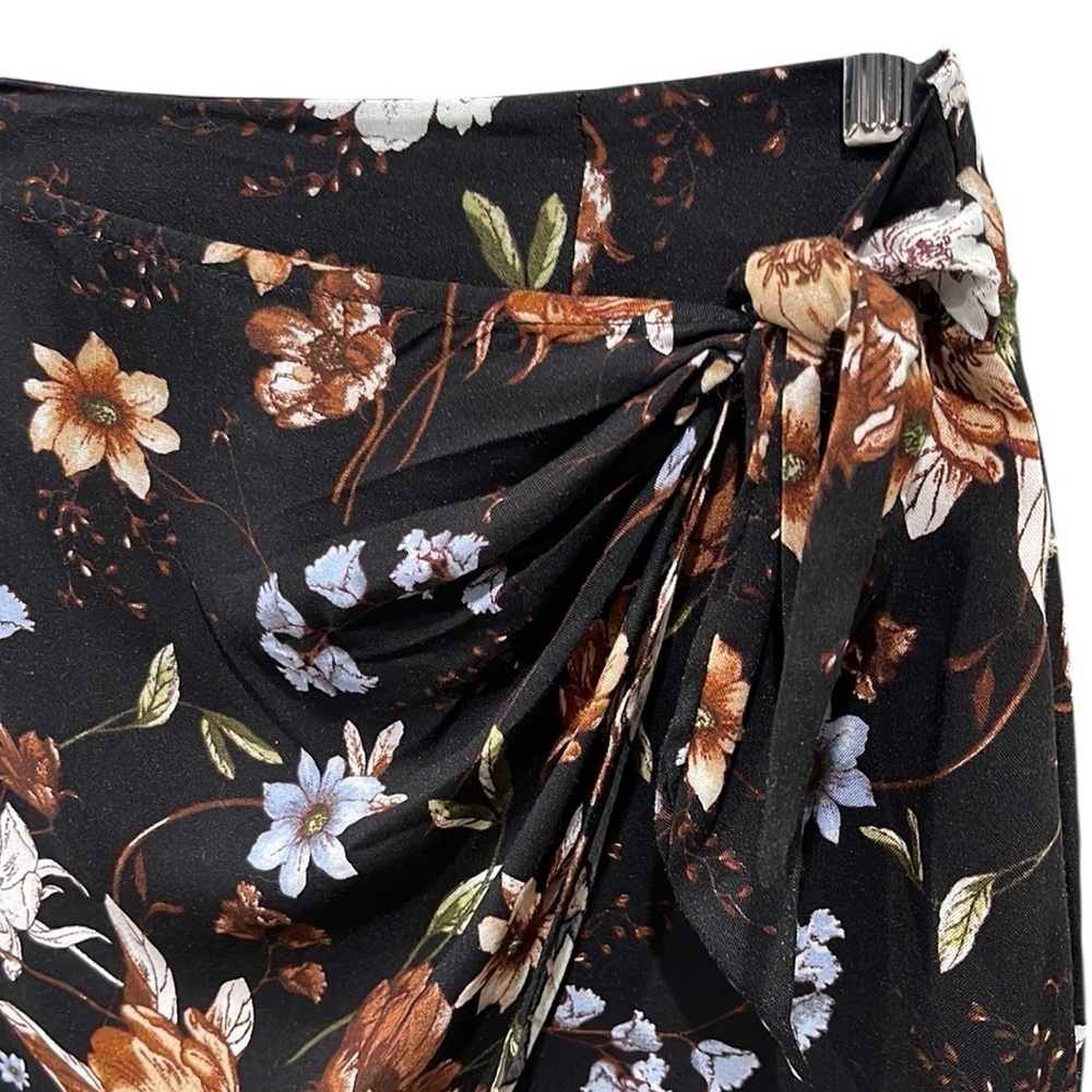 NWOT Sage The Label Faux Wrap Mini Skirt SZ S Black Floral - Picture 3 of 6